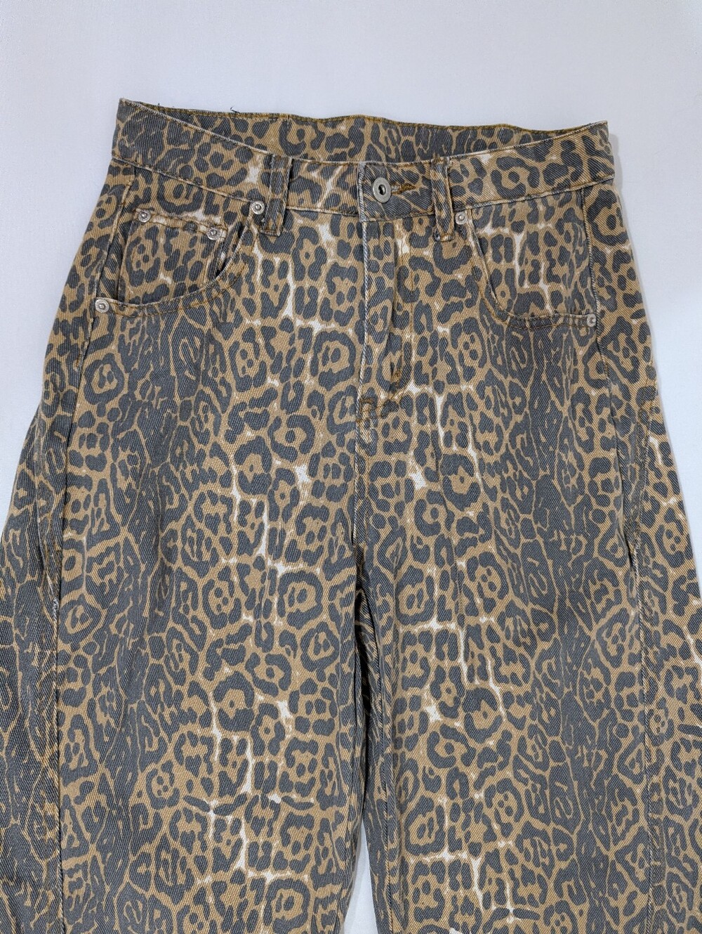 Women's Leopard Print Wide Leg Jeans Size M High Rise Denim Pants Y2K Retro - Picture 4 of 11